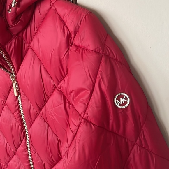 Brand New Michael Kors Zippered Down Alternative Packable Red Jacket Hooded Coat - Picture 7 of 16